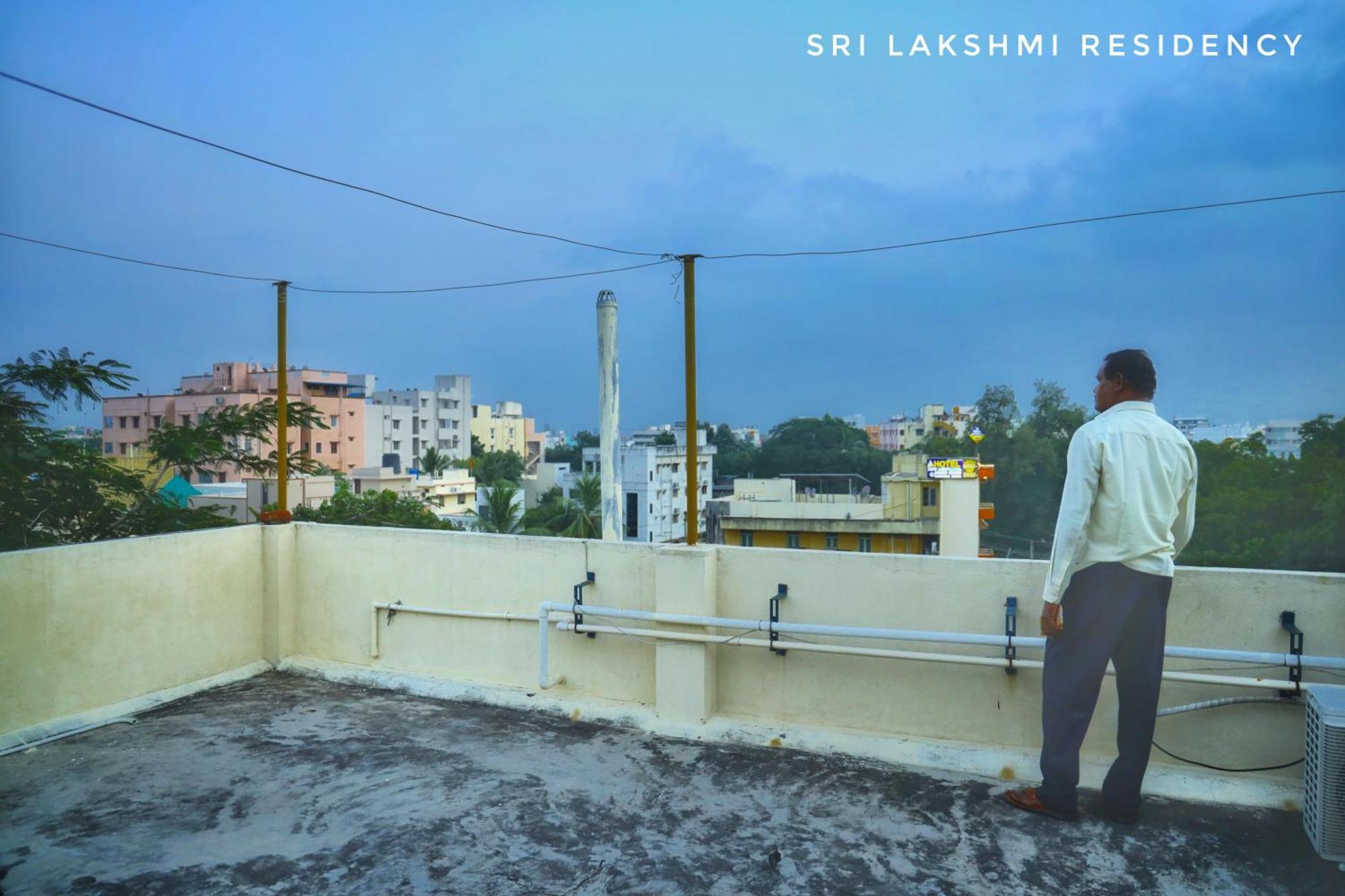 Sri Lakshmi Residency Hotel Тирупати Екстериор снимка