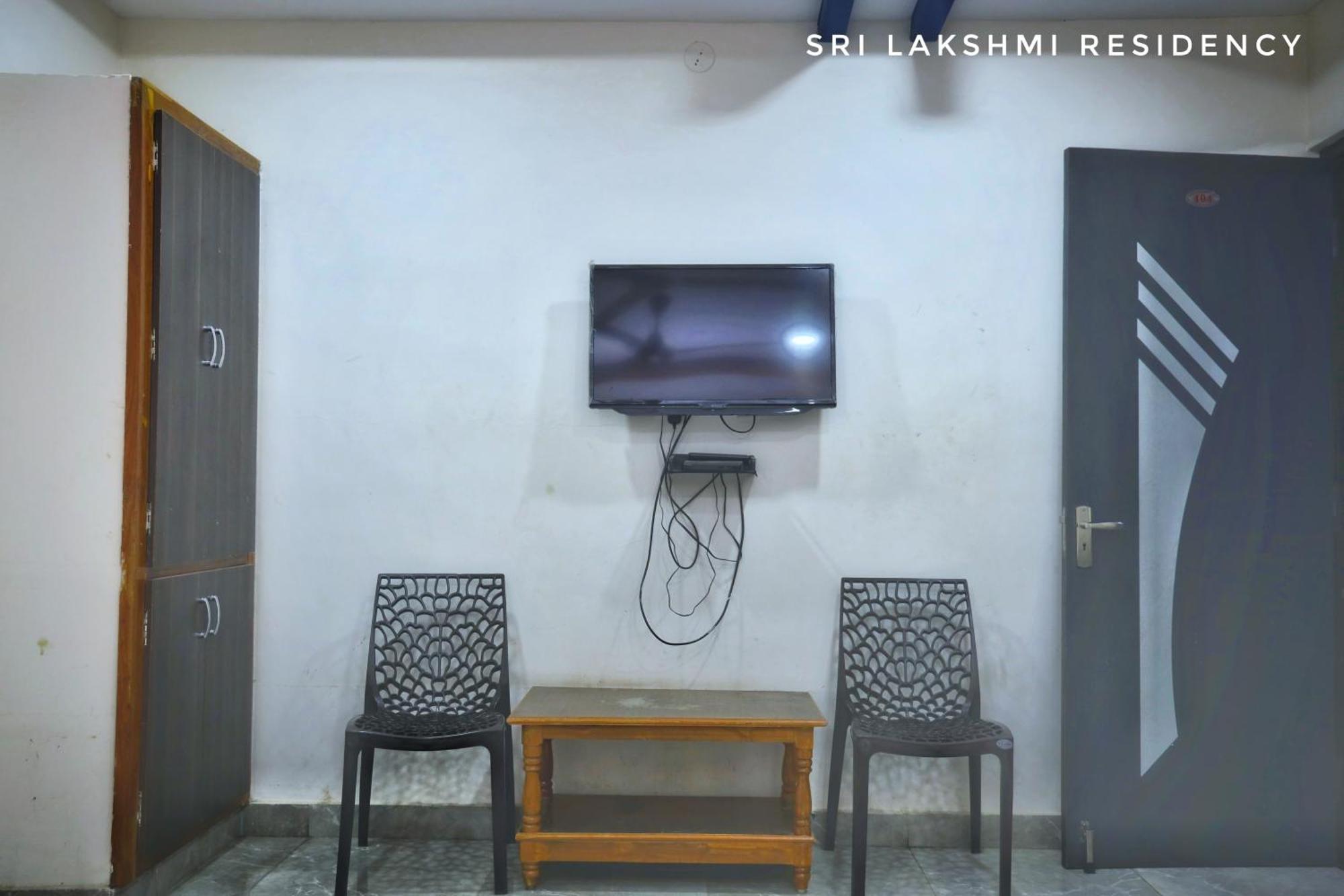 Sri Lakshmi Residency Hotel Тирупати Екстериор снимка