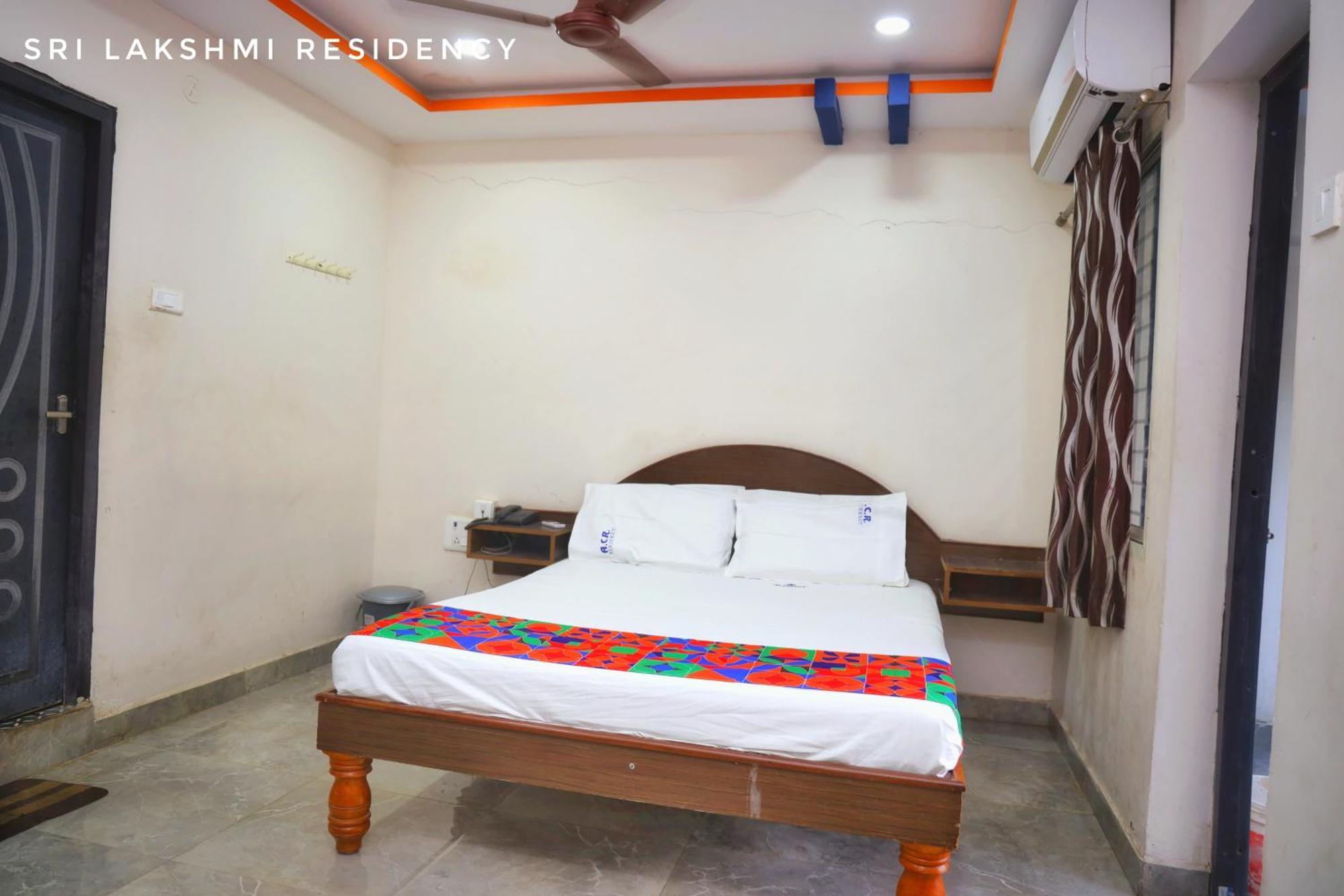 Sri Lakshmi Residency Hotel Тирупати Екстериор снимка